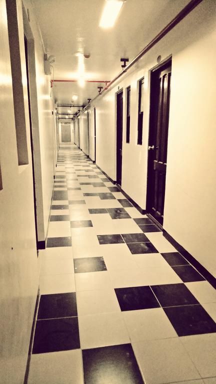 Darvy Suite Muntinlupa City Экстерьер фото